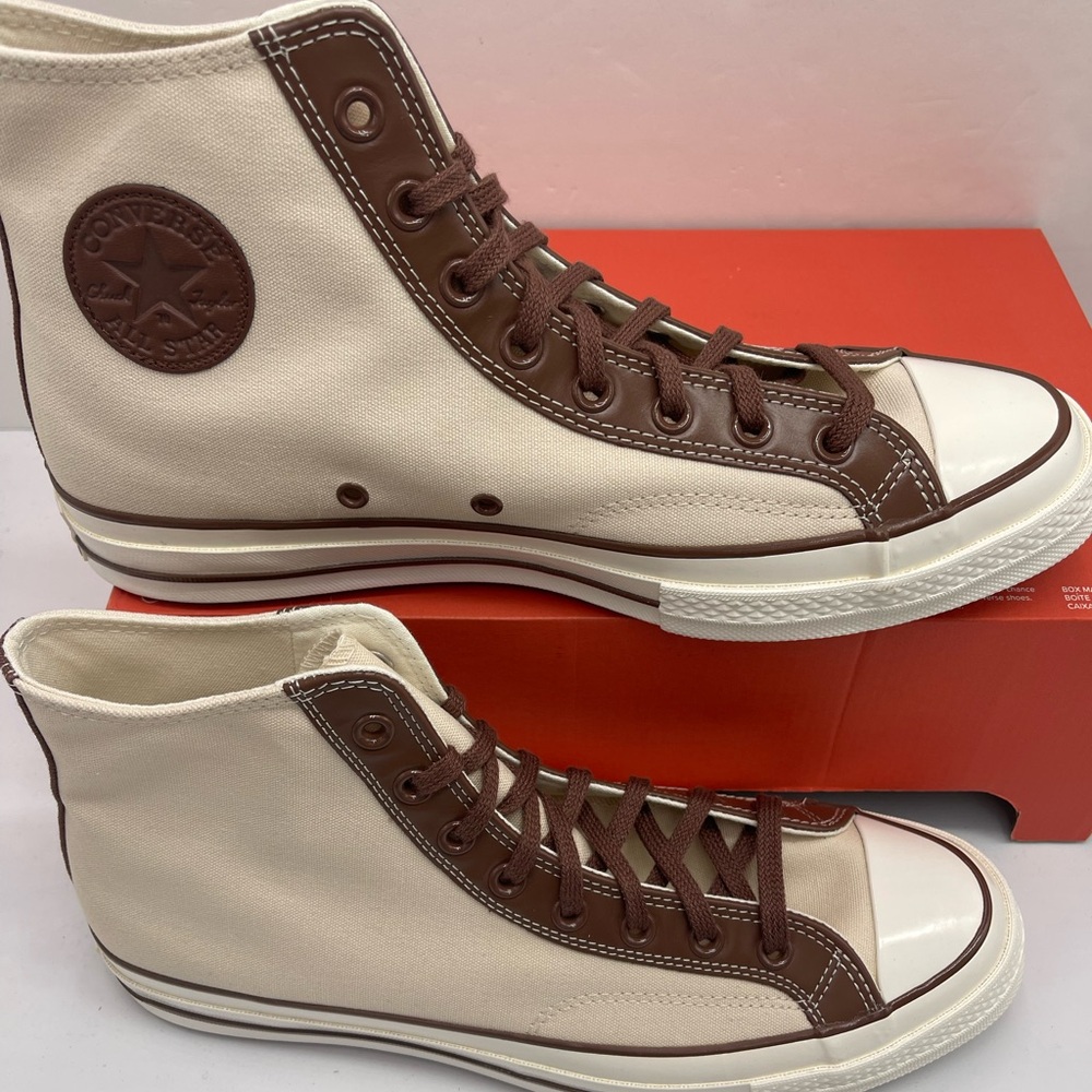 Converse Men’s A09450C
CHUCK 70 HI
NATURAL VORY/BEAR NAP/EGRET High-Top Sneakers - Picture 2 of 16